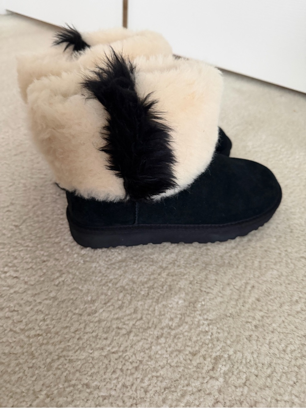 Black Suede UGG Ivory Sheepskin Cuffed Mid Calf Boots US 9